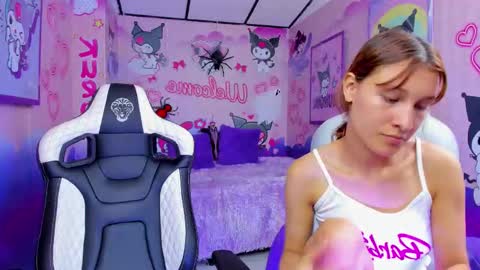 Stefani  online show from 10/26/25, 08:04