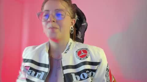 tekila__ online show from 02/04/25, 09:31