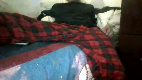 Snapshot of tellias1 chatting on 12/13/24, 09:02 tellias online show from 12/13/24, 09:02