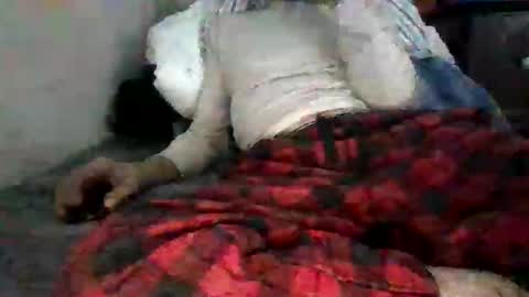 Snapshot of tellias1 chatting on 12/24/24, 10:55 tellias online show from 12/24/24, 10:55