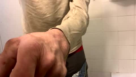 Snapshot of tellias1 chatting on 01/20/25, 10:40 tellias online show from 01/20/25, 10:40