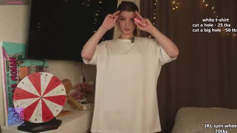 Sarah     online show from 10/13/25, 03:39