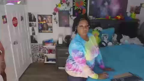 Gaia online show from 10/14/25, 02:23