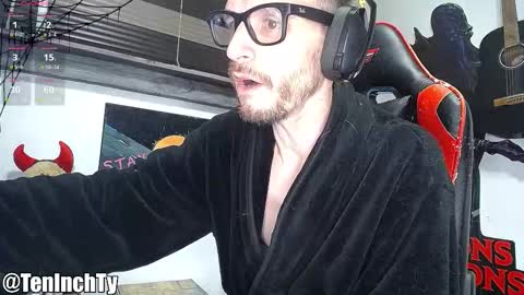 Snapshot of teninchty chatting on 10/26/25, 04:46 Ty online show from 10/26/25, 04:46