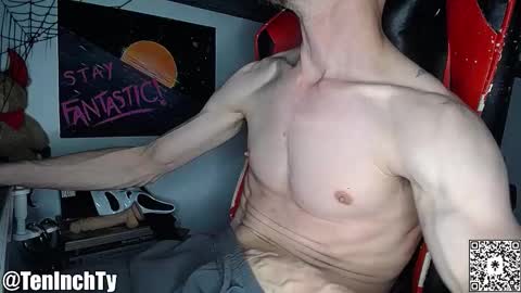 Snapshot of teninchty chatting on 10/28/25, 05:00 Ty online show from 10/28/25, 05:00