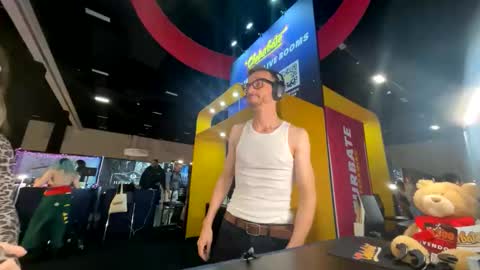 Snapshot of teninchty chatting on 11/08/25, 12:22 Ty online show from 11/08/25, 12:22