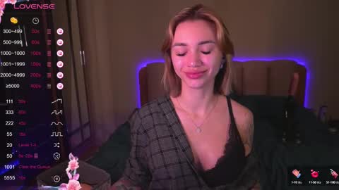 Snapshot of teona_amore chatting on 02/12/25, 06:40 Teya online show from 02/12/25, 06:40