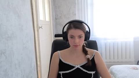 Anny Simpson online show from 10/17/25, 04:26