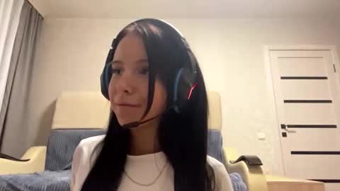 Snapshot of terresastair chatting on 11/05/25, 04:40 Demi online show from 11/05/25, 04:40