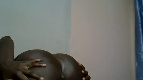 terriam online show from 11/07/25, 04:40