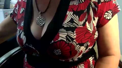 Snapshot of tessa_foxxx chatting on 09/10/25, 08:20 tessa_foxxx online show from 09/10/25, 08:20
