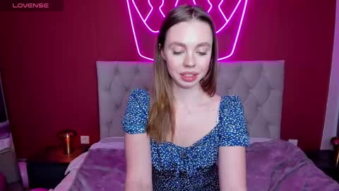 Snapshot of tessaadorable chatting on 02/22/25, 05:02 Tessa 3 online show from 02/22/25, 05:02