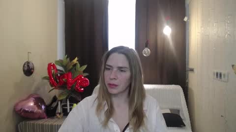 Snapshot of tessadaybreak chatting on 02/21/25, 10:50 tessadaybreak online show from 02/21/25, 10:50