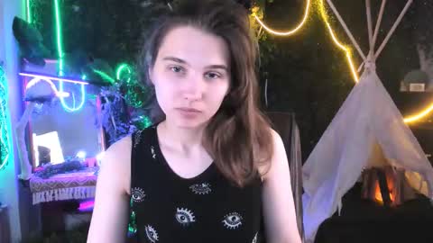 Tessa online show from 10/06/25, 05:16