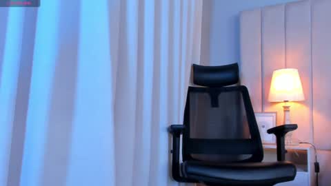 Snapshot of thaddeus_king chatting on 01/27/25, 04:09 thaddeus king online show from 01/27/25, 04:09