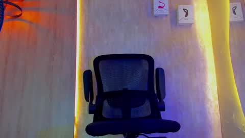 Snapshot of thaddeus_king chatting on 02/12/25, 02:56 thaddeus king online show from 02/12/25, 02:56