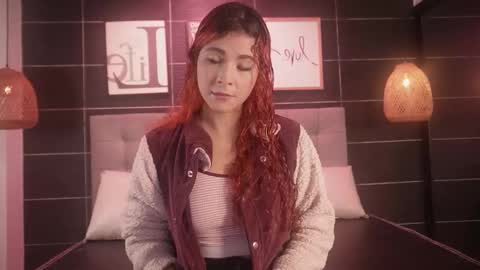 Thalia online show from 11/14/25, 12:26