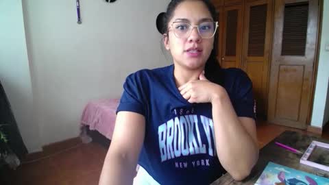 Snapshot of thaliacooper chatting on 10/01/25, 06:25 online show from 10/01/25, 06:25