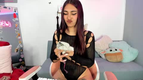 thamara_cooper_ online show from 01/27/25, 06:09