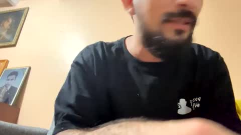 Snapshot of thamasleal chatting on 10/17/25, 06:49 thamasleal online show from 10/17/25, 06:49