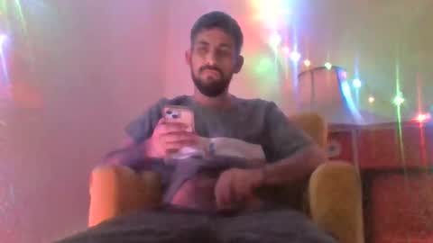 Snapshot of thamasleal chatting on 10/28/25, 11:14 thamasleal online show from 10/28/25, 11:14