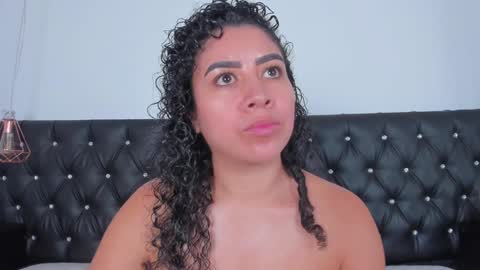 thara webstter online show from 12/31/24, 02:47