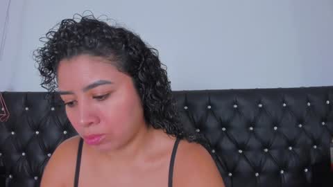 thara webstter online show from 02/01/25, 11:43