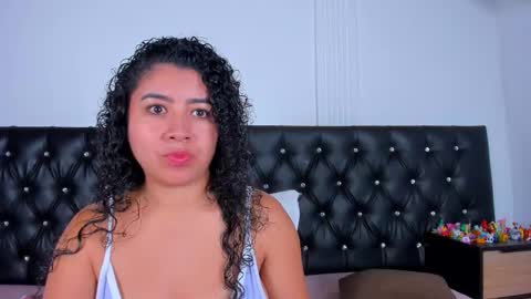 thara webstter online show from 11/12/25, 12:05