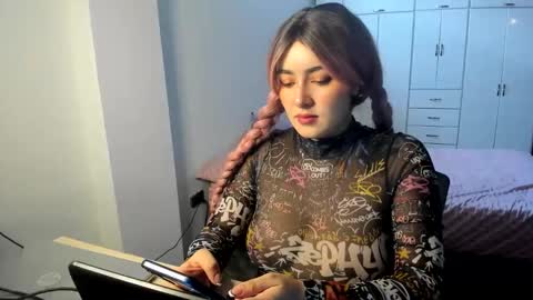 Snapshot of thatgirl2003 chatting on 03/03/25, 02:26 online show from 03/03/25, 02:26