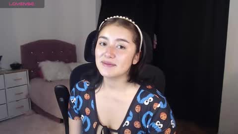 Snapshot of thatgirl2003 chatting on 09/09/25, 01:54 online show from 09/09/25, 01:54
