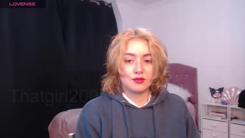Snapshot of thatgirl2003 chatting on 09/22/25, 07:27 online show from 09/22/25, 07:27