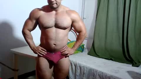 Snapshot of the_beastmuscle chatting on 09/16/25, 10:11 beast online show from 09/16/25, 10:11