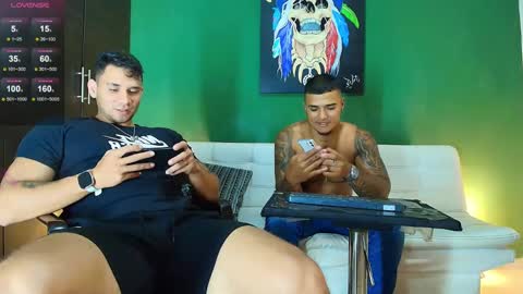 Snapshot of the_golden_boys chatting on 11/12/25, 12:55 SCOTT THEO KAMERON GENDERSON online show from 11/12/25, 12:55