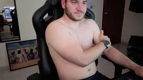 Snapshot of the_king74 chatting on 09/22/25, 01:13 the_king74 online show from 09/22/25, 01:13