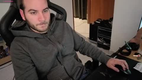 Snapshot of the_king74 chatting on 09/26/25, 02:37 the_king74 online show from 09/26/25, 02:37