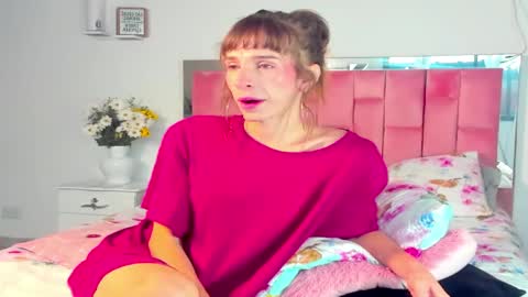 Snapshot of the_queen_aleja chatting on 11/14/25, 12:59 IGAleja queen1 online show from 11/14/25, 12:59