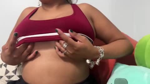 Snapshot of the_studying_milf chatting on 11/04/25, 02:21 The Studying Milf online show from 11/04/25, 02:21