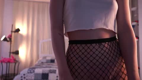 Snapshot of theadrewett chatting on 10/09/25, 06:17 Emma online show from 10/09/25, 06:17