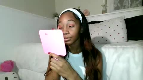 Snapshot of theangelbabyyy chatting on 01/26/25, 02:14 theangelbabyyy online show from 01/26/25, 02:14