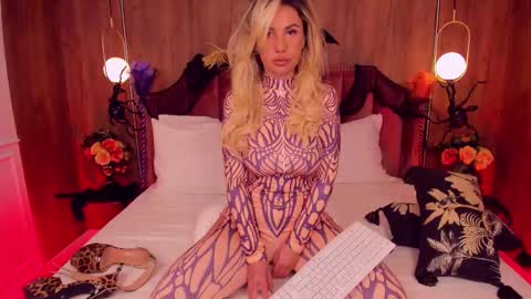 BaeWatch online show from 11/01/25, 04:36