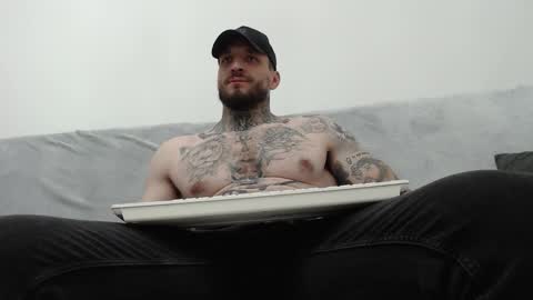 John online show from 11/17/25, 08:47