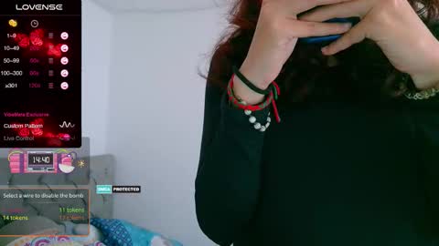 Paulette online show from 10/27/25, 02:43