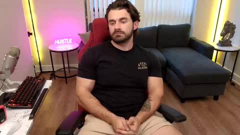 Snapshot of theeestallion33 chatting on 10/08/25, 08:17 The Stallion online show from 10/08/25, 08:17