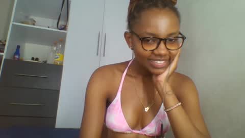 Snapshot of theequinn chatting on 02/26/25, 08:33 theequinn online show from 02/26/25, 08:33