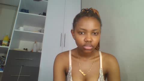 Snapshot of theequinn chatting on 02/27/25, 05:47 theequinn online show from 02/27/25, 05:47