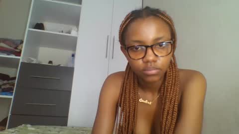 Snapshot of theequinn chatting on 03/01/25, 06:00 theequinn online show from 03/01/25, 06:00