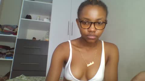 Snapshot of theequinn chatting on 03/02/25, 09:01 theequinn online show from 03/02/25, 09:01