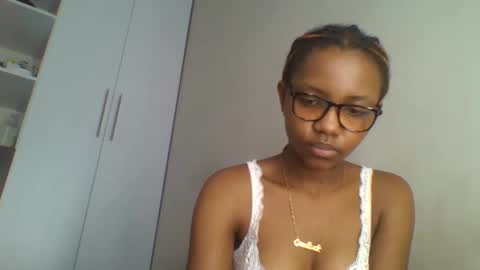 Snapshot of theequinn chatting on 03/03/25, 05:07 theequinn online show from 03/03/25, 05:07