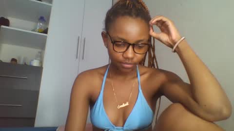 Snapshot of theequinn chatting on 03/04/25, 08:49 theequinn online show from 03/04/25, 08:49