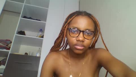 Snapshot of theequinn chatting on 03/05/25, 02:57 theequinn online show from 03/05/25, 02:57